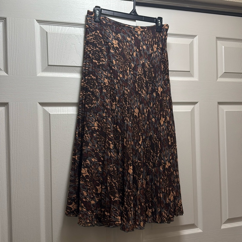 Garnet hill pleated skirt